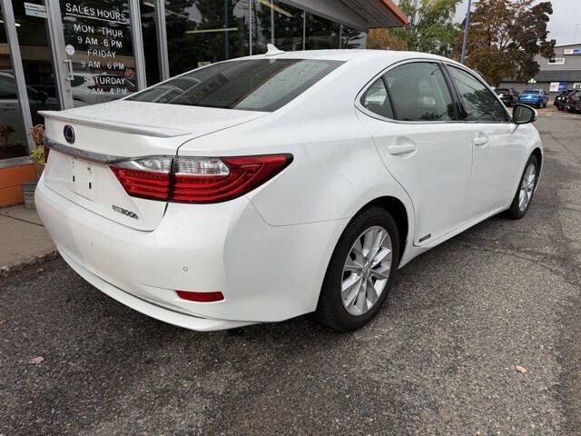 2013 Lexus ES 300h