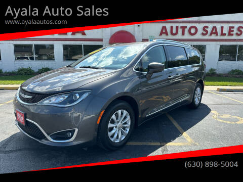 2018 Chrysler Pacifica for sale at Ayala Auto Sales in Aurora IL