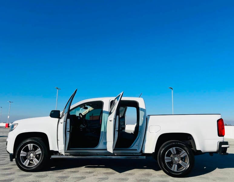 2018 Chevrolet Colorado Work Truck photo 9