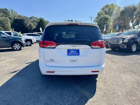 2021 Chrysler Voyager LX