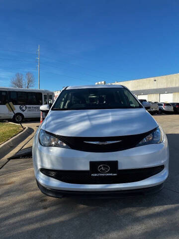 2023 Chrysler Voyager LX