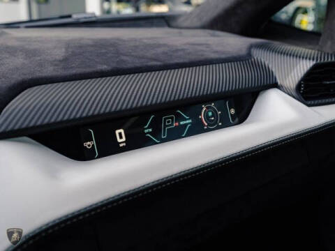 2024 Lamborghini Revuelto