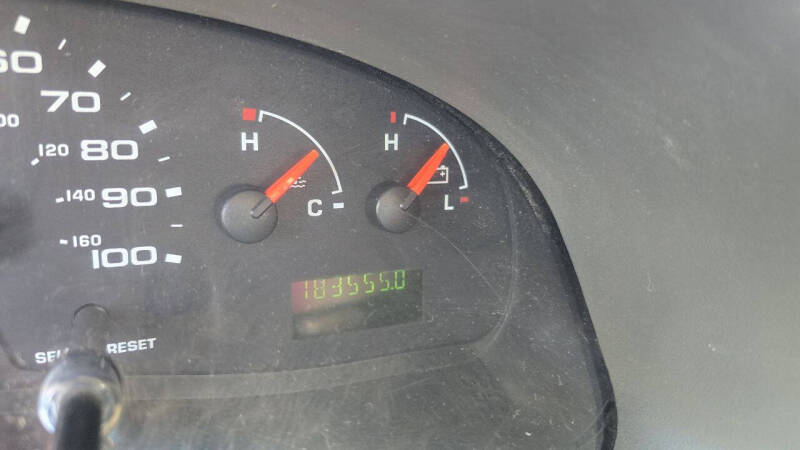 2004 Ford E-Series E-150 XLT