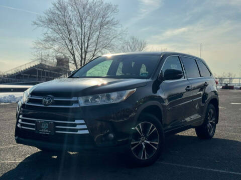 2018 Toyota Highlander LE