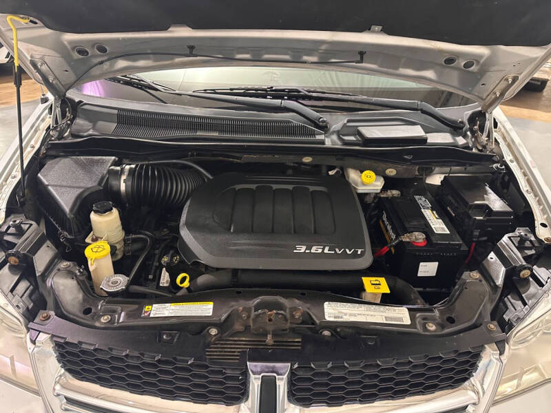 2012 Dodge Grand Caravan Crew