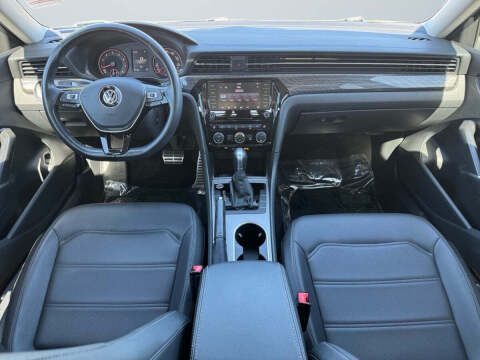 2020 Volkswagen Passat R-Line