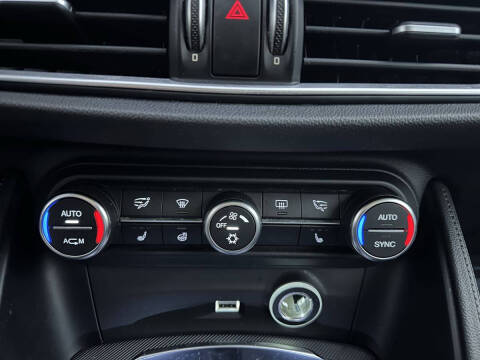 2018 Alfa Romeo Stelvio Sport