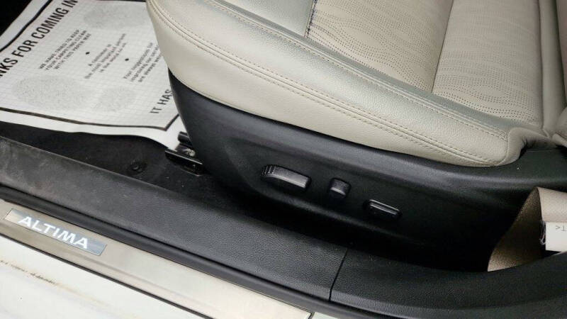 2022 Nissan Altima 2.5 SL