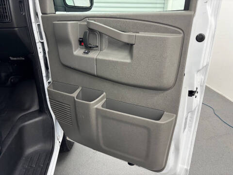 2023 Chevrolet Express 3500