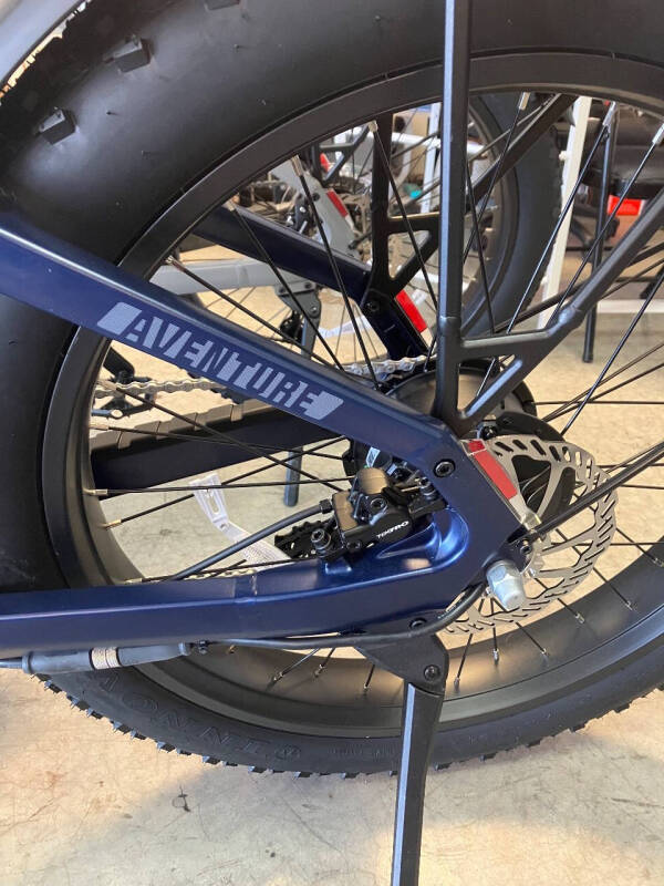 2026 Aventon  D35D6733