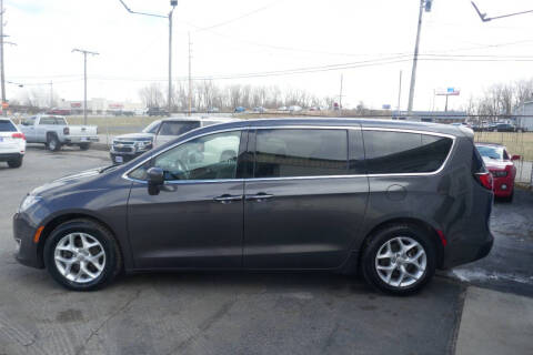 2018 Chrysler Pacifica Touring Plus