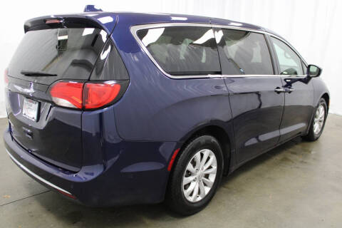 2020 Chrysler Pacifica Touring