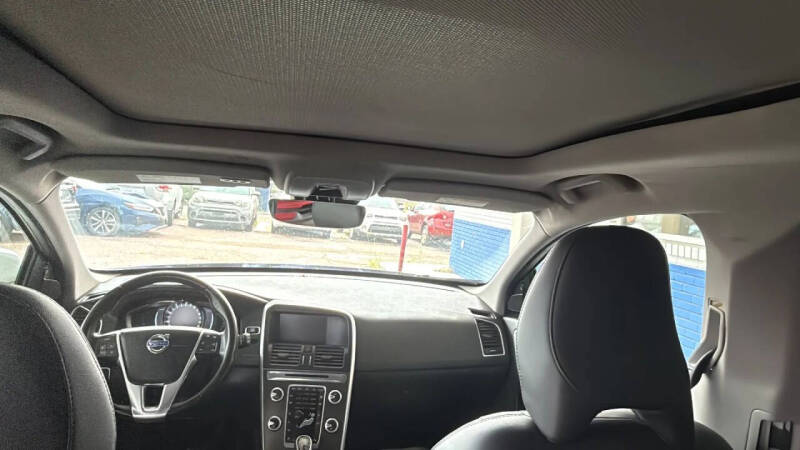 2016 Volvo XC60 T5 Premier