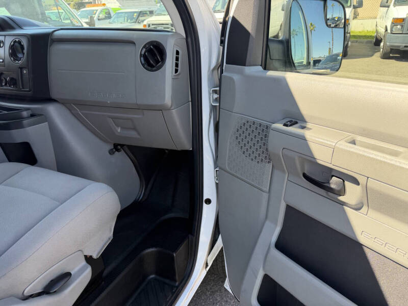 2013 Ford E-Series E-150