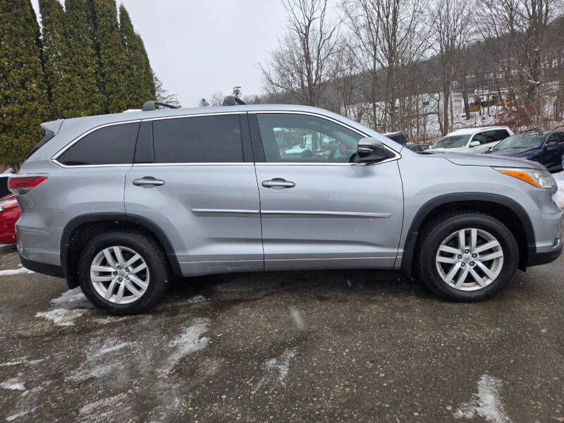 2014 Toyota Highlander LE