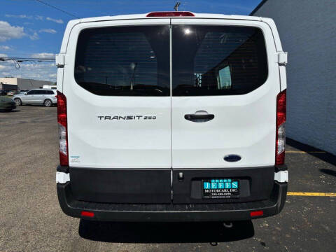 2025 Ford Transit