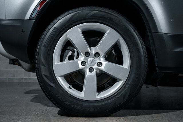 2022 Land Rover Defender 110 SE