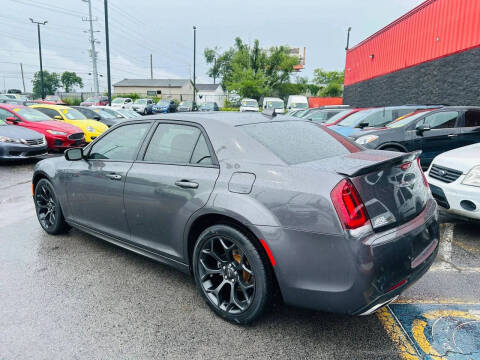 2019 Chrysler 300 S