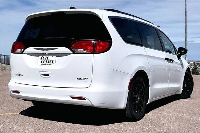 2021 Chrysler Voyager LXi