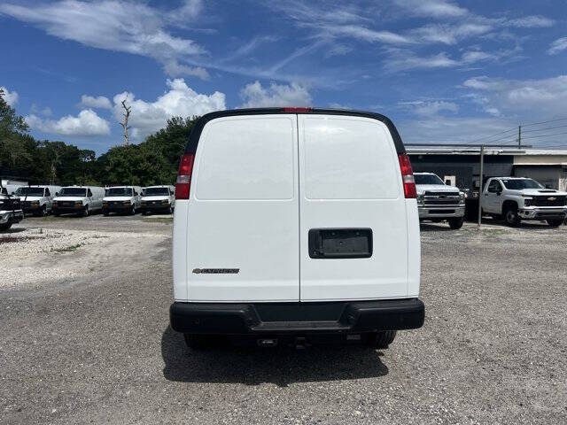 2025 Chevrolet Express 2500