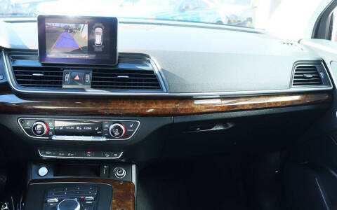 2020 Audi Q5 quattro Titanium Premium 45 TFSI