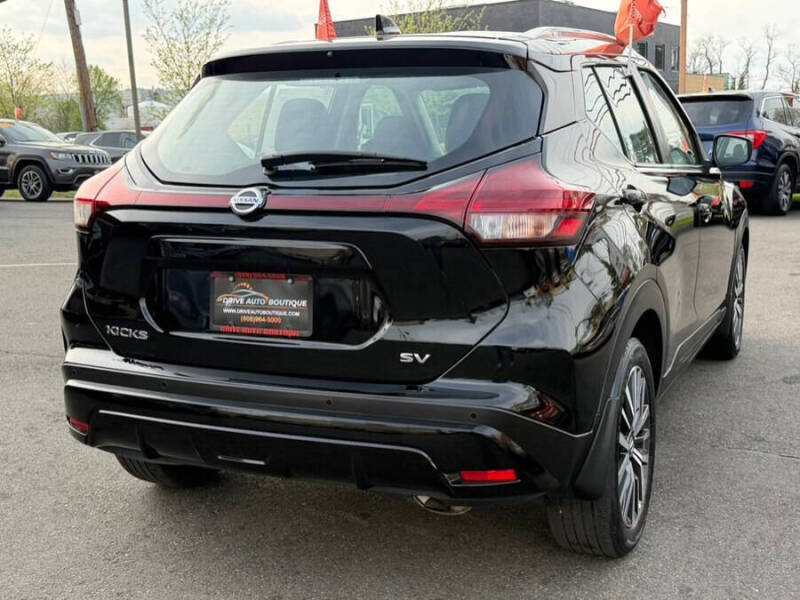 2021 Nissan Kicks SV