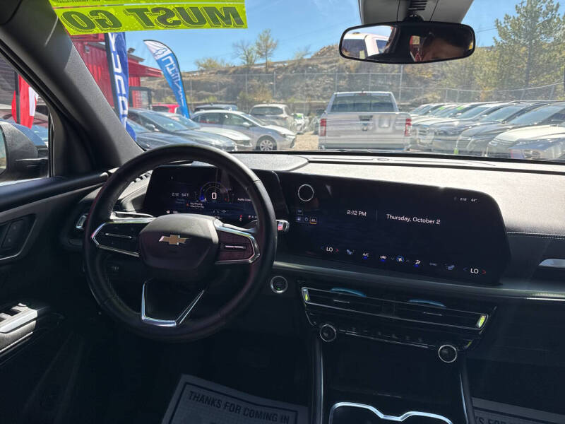 2024 Chevrolet Traverse LT