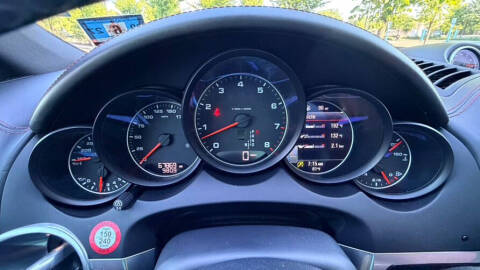 2018 Porsche Cayenne Platinum Edition