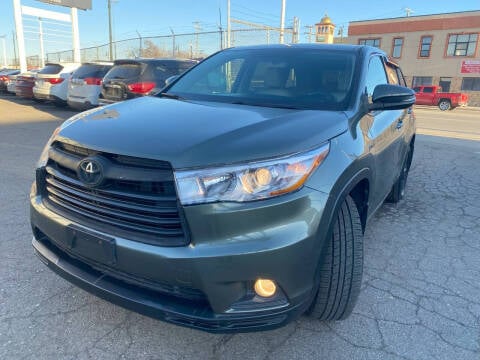 2016 Toyota Highlander for sale at International Auto Sales and Service in Detroit MI