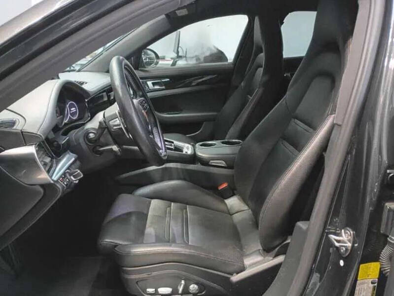 2018 Porsche Panamera