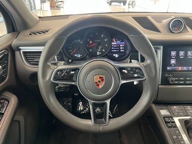 2017 Porsche Macan