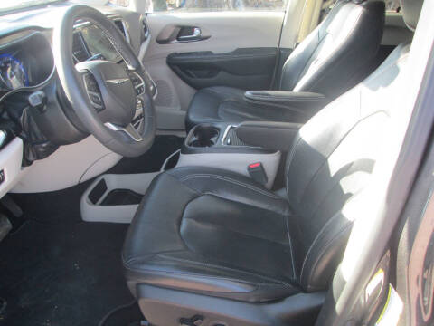 2022 Chrysler Pacifica Touring L