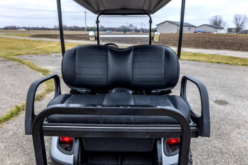 2021 E-Z-GO 6-Passenger