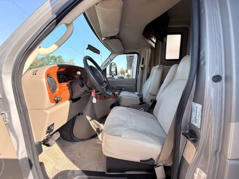 2006 Ford E-Series E-450 SD