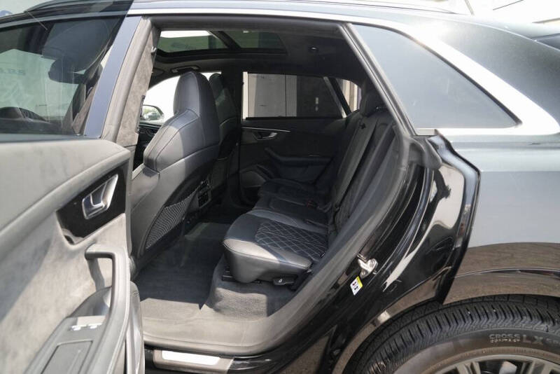 2022 Audi SQ8 4.0T quattro Prestige