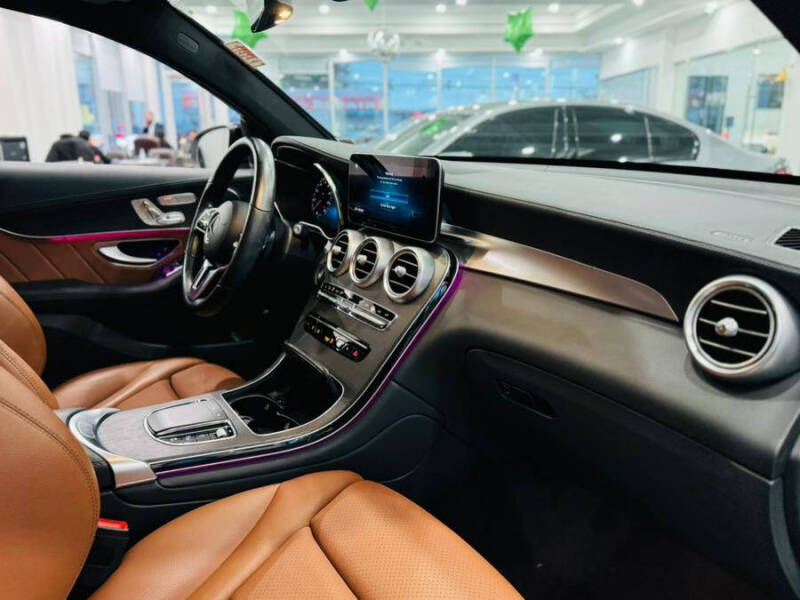 2023 Mercedes-Benz GLC GLC 300 4MATIC