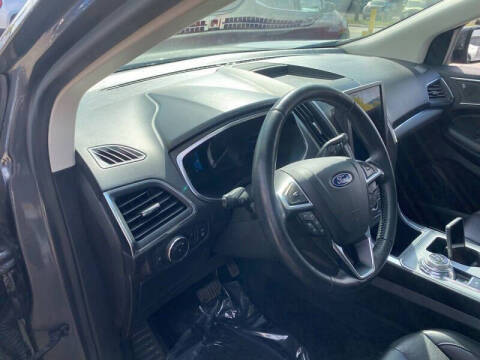 2021 Ford Edge Titanium