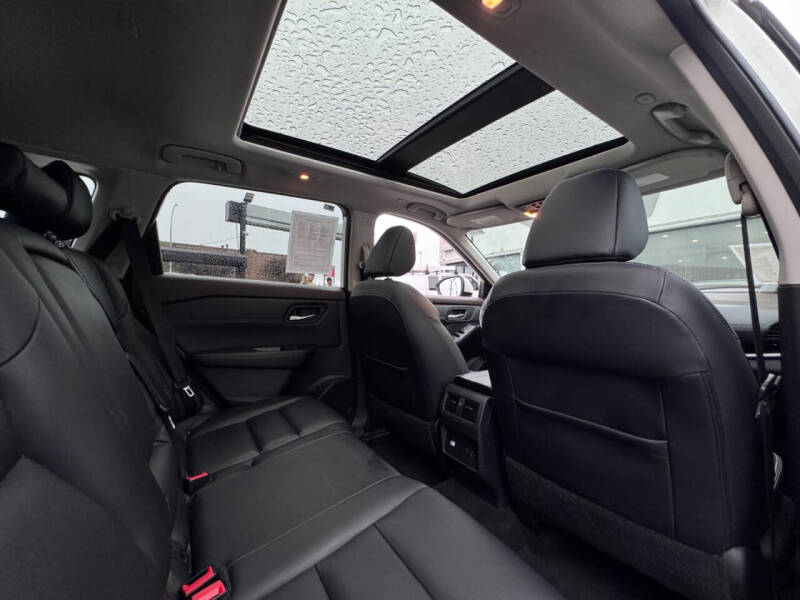 2022 Nissan Rogue SL