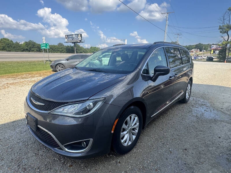 2017 Chrysler Pacifica Touring-L