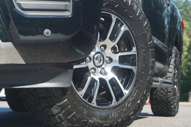 2020 Nissan Titan SV