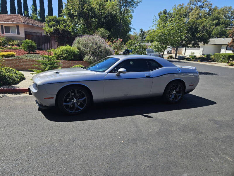 Image 2 of 2018 Dodge Challenger SXT Plus