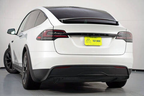 2023 Tesla Model X Standard Range