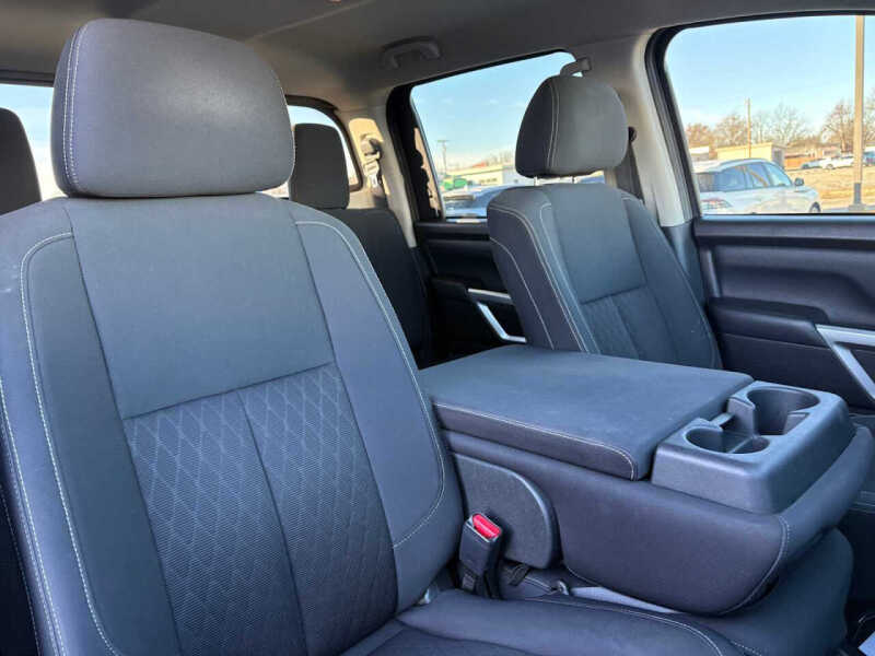 2018 Nissan Titan SV