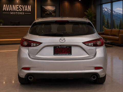 2018 Mazda MAZDA3 Touring