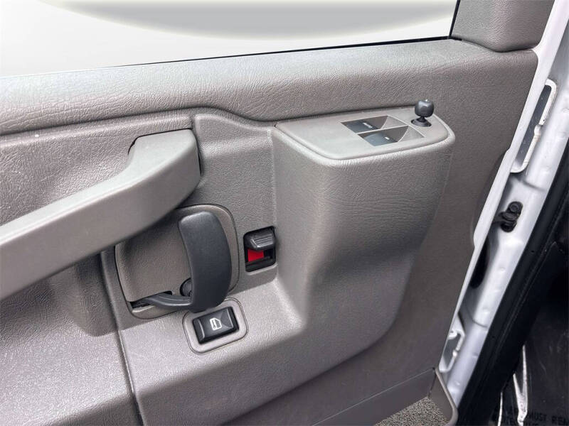 2022 Chevrolet Express LT 3500