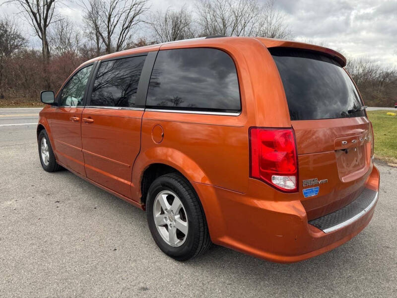 2011 Dodge Grand Caravan Crew