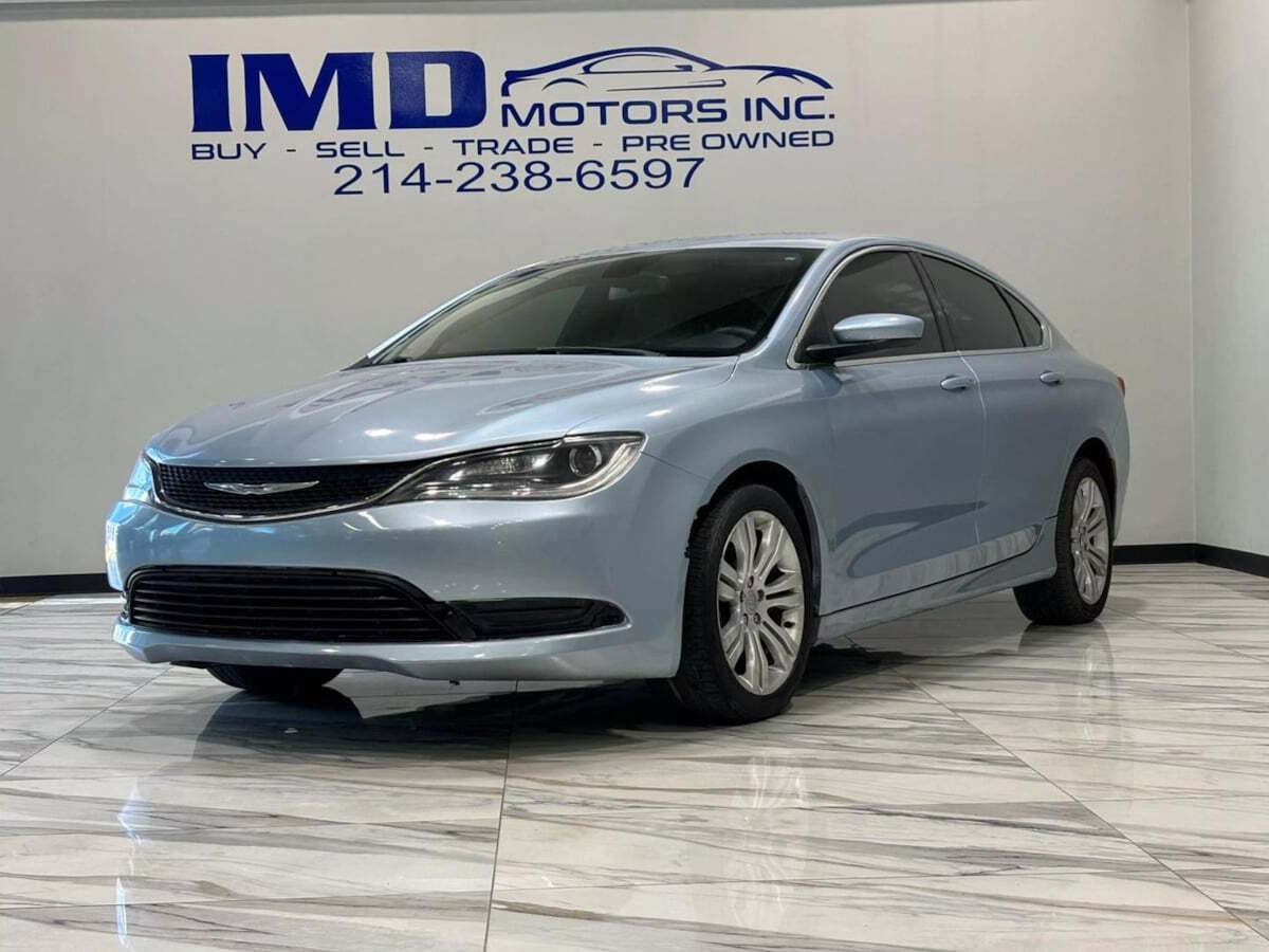 2015 Chrysler 200 for sale at IMD MOTORS, INC in Dallas, TX