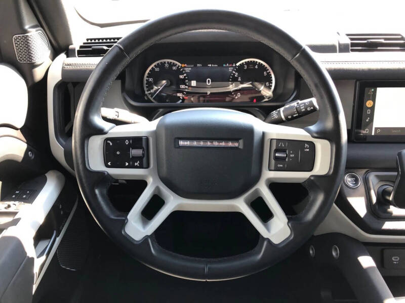 2023 Land Rover Defender 110 SE