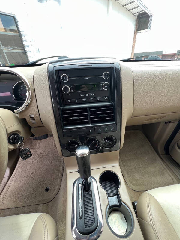 2008 Ford Explorer XLT
