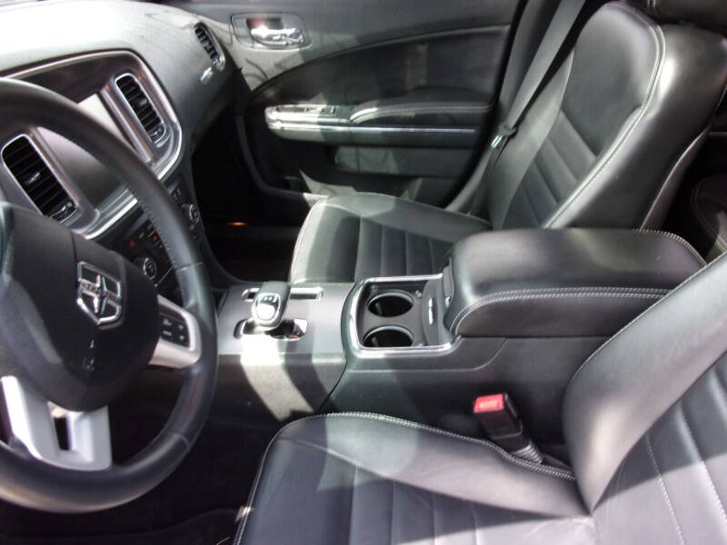 2012 Dodge Charger SXT